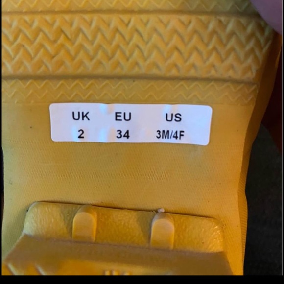 Hunter rain boots - Picture 3 of 5